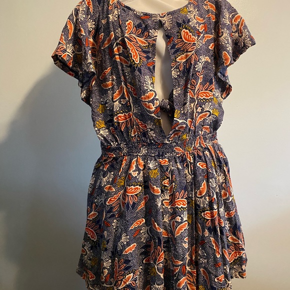 Lulu’s Romper Navy Dondi Floral Size Small - Picture 3 of 7